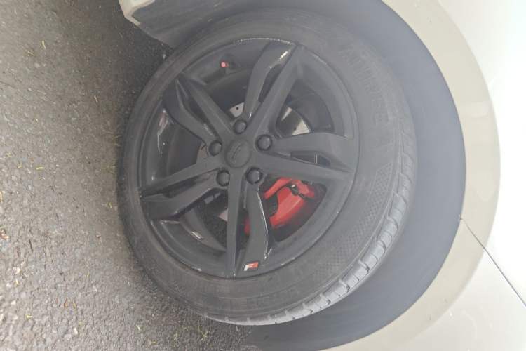 Used Geely Auto Binray 2021 1.4T CVT F-Sport Edition Right Front Wheel Hub