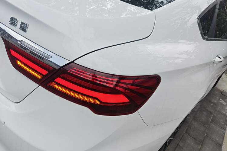 Used Geely Auto Binray 2021 1.4T CVT Asian Games Edition Right Rear Taillight