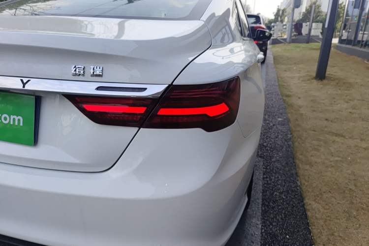 Used Geely Auto Binray 2021 1.4T CVT Asian Games Edition Right Rear Taillight