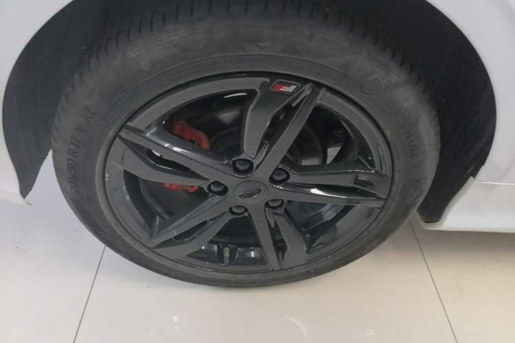 Used Geely Auto Binray 2021 1.4T CVT F-Sport Edition Right Rear Wheel Hub