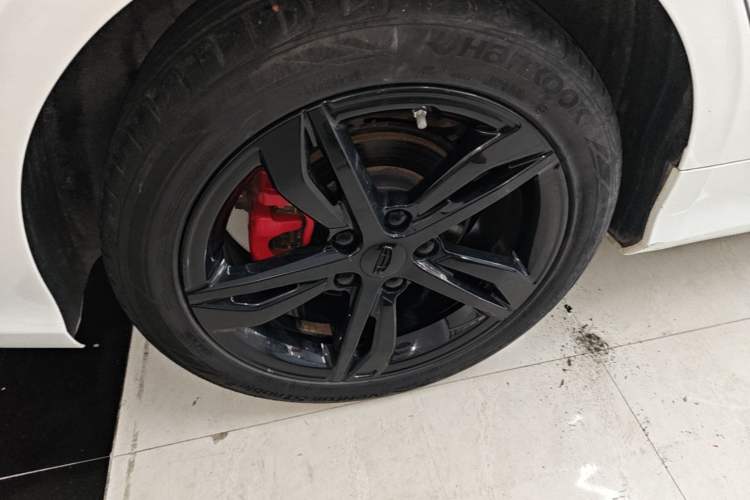 Used Geely Auto Binray 2021 1.4T CVT F-Sport Edition Right Rear Wheel Hub