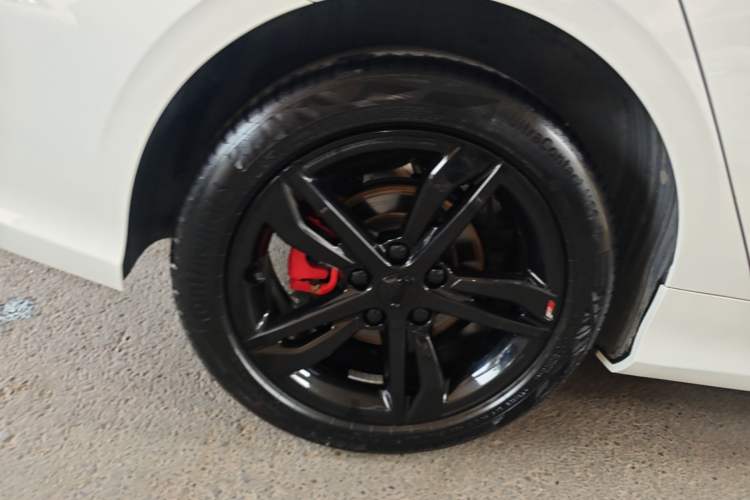 Used Geely Auto Binray 2021 1.4T CVT F-Sport Edition Right Rear Wheel Hub