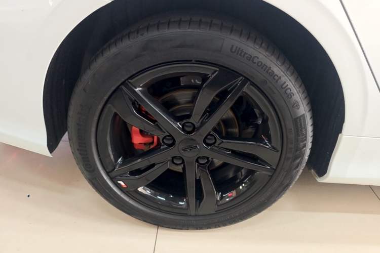 Used Geely Auto Binray 2021 1.4T CVT F-Sport Edition Right Rear Wheel Hub