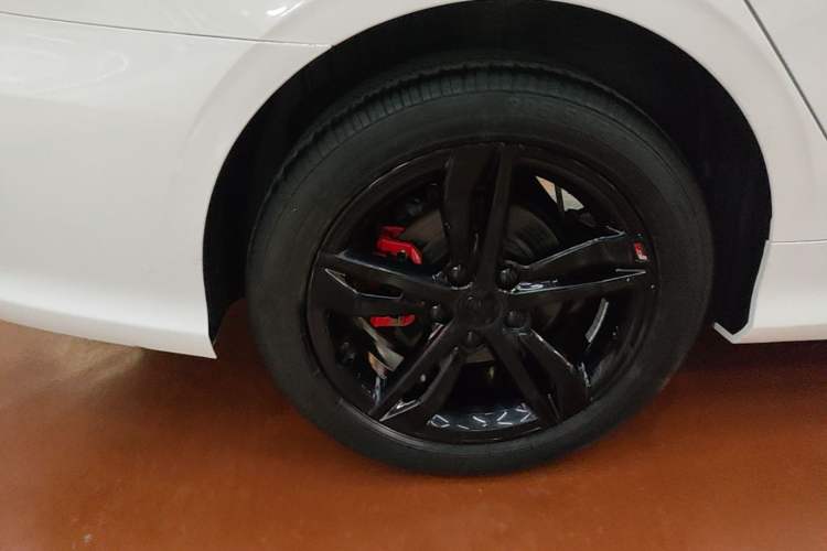 Used Geely Auto Binray 2021 1.4T CVT F-Sport Edition Right Rear Wheel Hub