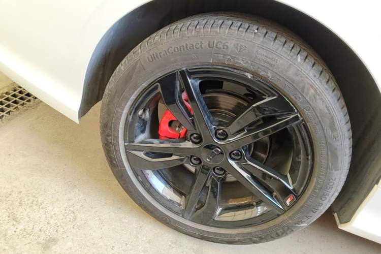 Used Geely Auto Binray 2021 1.4T CVT F-Sport Edition Right Rear Wheel Hub
