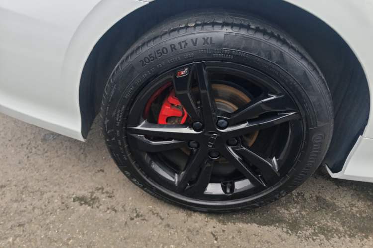 Used Geely Auto Binray 2021 1.4T CVT F-Sport Edition Right Rear Wheel Hub