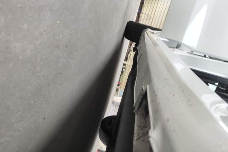 Used Geely Auto Binray 2021 1.4T CVT Asian Games Edition Right Side Sill