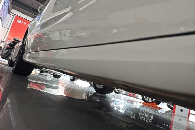 Used Geely Auto Binray 2021 1.4T CVT F-Sport Edition Right Side Sill