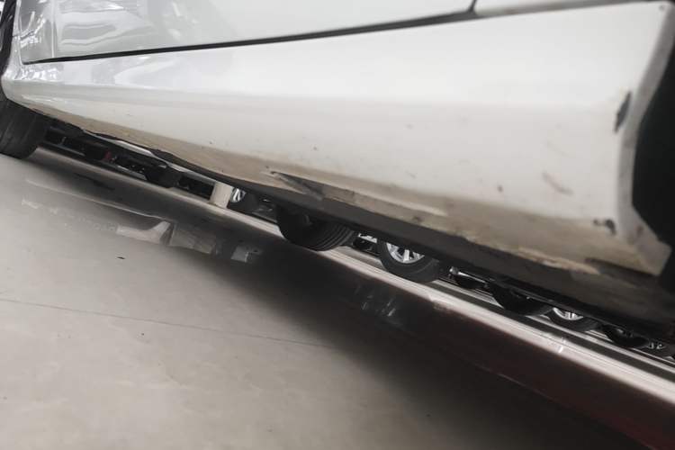 Used Geely Auto Binray 2021 1.4T CVT Asian Games Edition Right Side Sill
