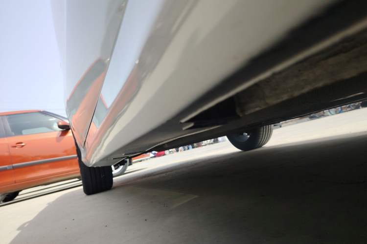 Used Geely Auto Binray 2021 1.4T CVT Asian Games Edition Right Side Sill
