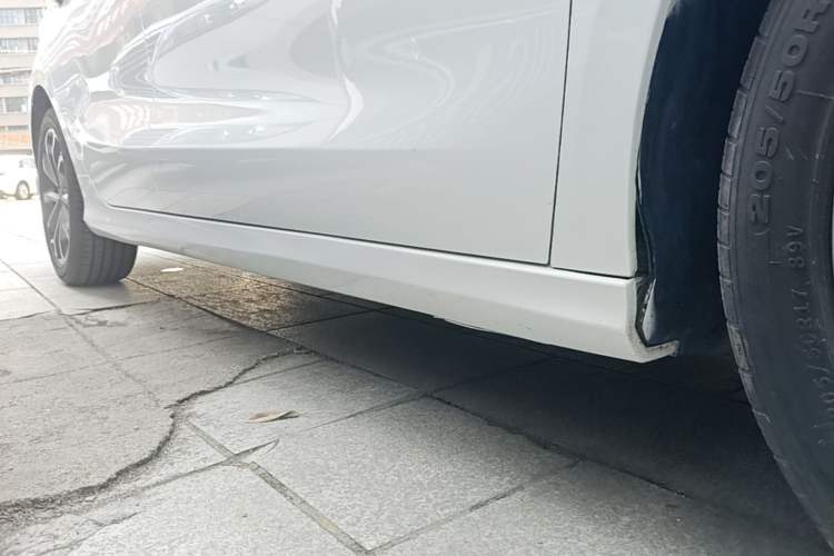Used Geely Auto Binray 2021 1.4T CVT Asian Games Edition Right Side Sill