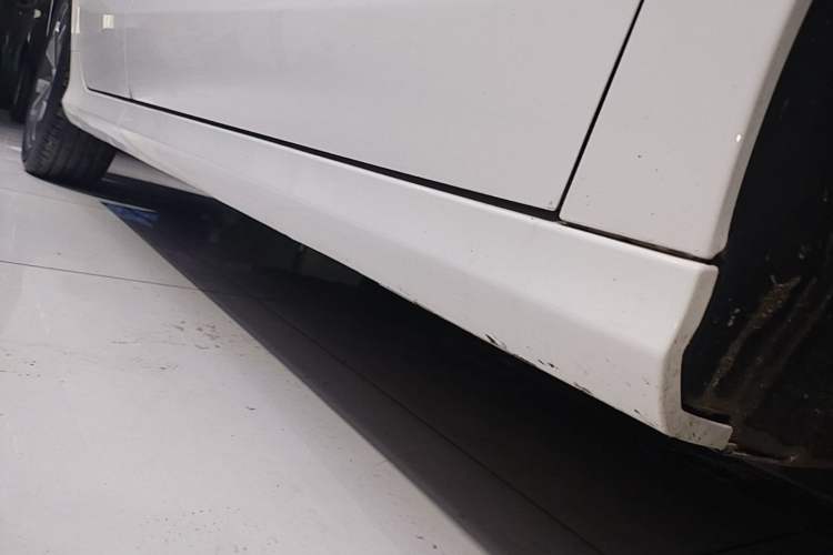 Used Geely Auto Binray 2021 1.4T CVT Asian Games Edition Right Side Sill