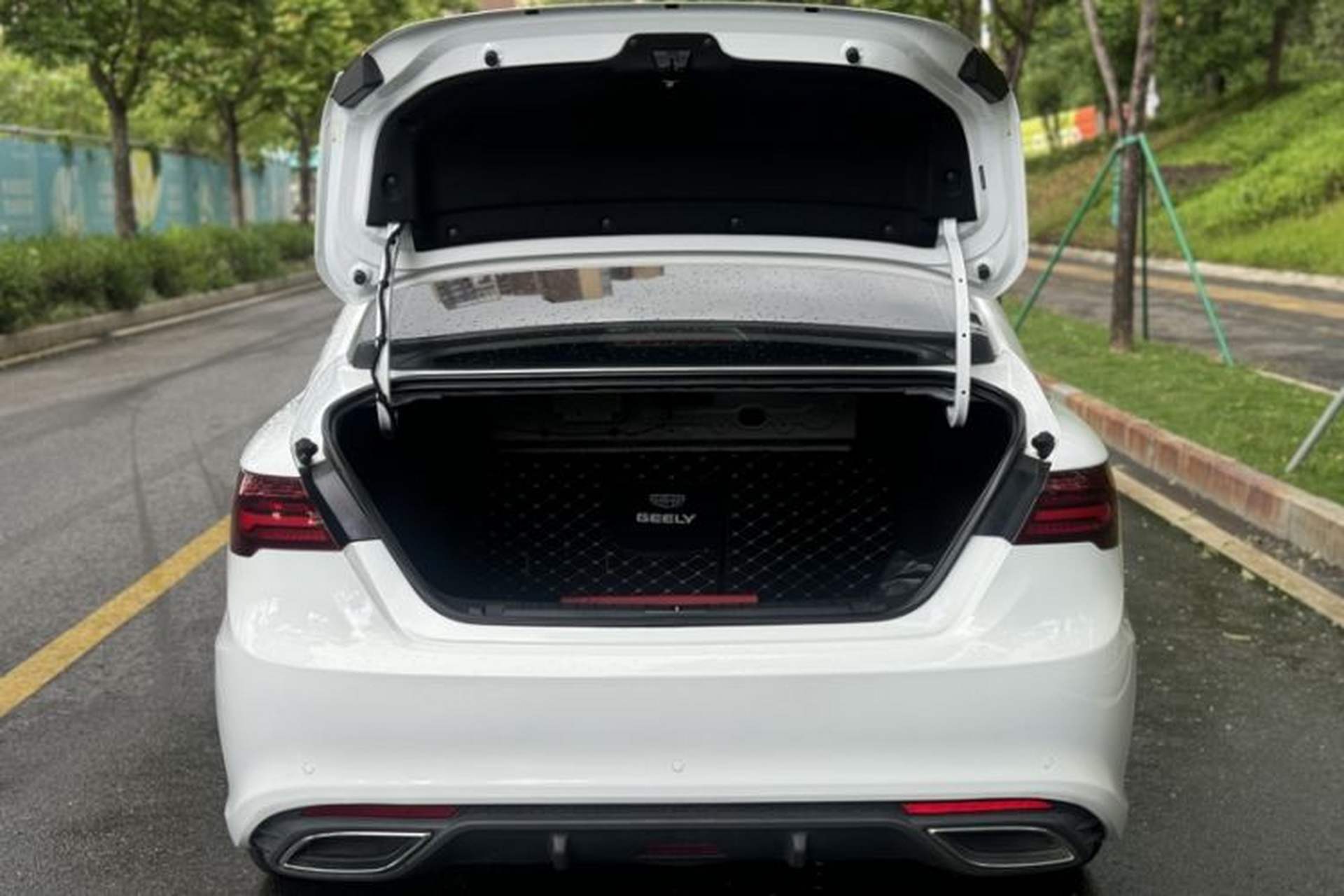Used Geely Auto Binray 2021 1.4T CVT Asian Games Edition Trunk