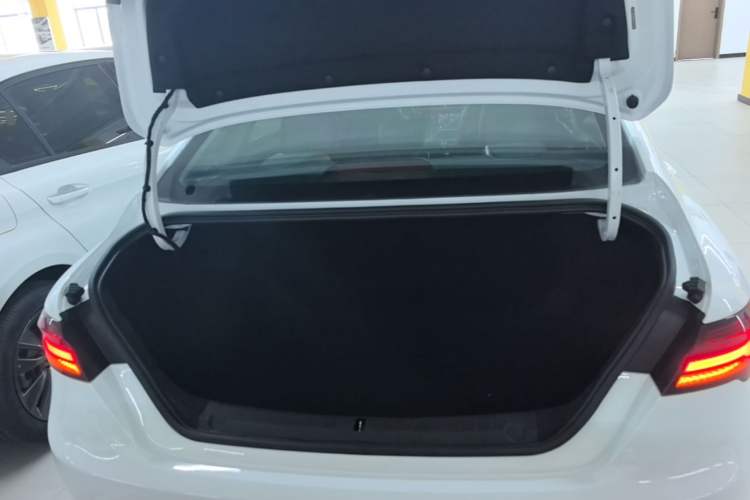 Used Geely Auto Binray 2021 1.4T CVT Asian Games Edition Trunk
