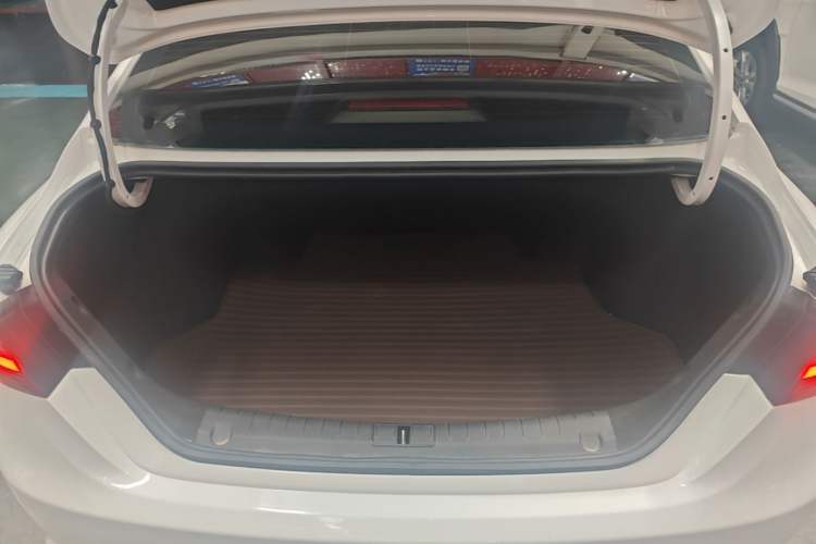 Used Geely Auto Binray 2021 1.4T CVT Asian Games Edition Trunk