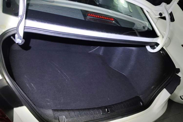 Used Geely Auto Binray 2021 1.4T CVT Asian Games Edition Trunk
