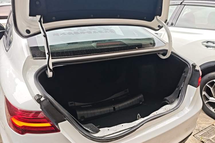 Used Geely Auto Binray 2021 1.4T CVT Asian Games Edition Trunk