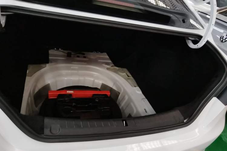 Used Geely Auto Binray 2021 1.4T CVT F-Sport Edition Trunk