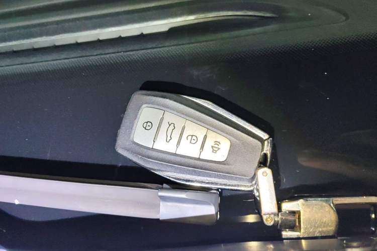 Used Geely Auto Binray 2021 1.4T CVT Asian Games Edition Vehicle Key