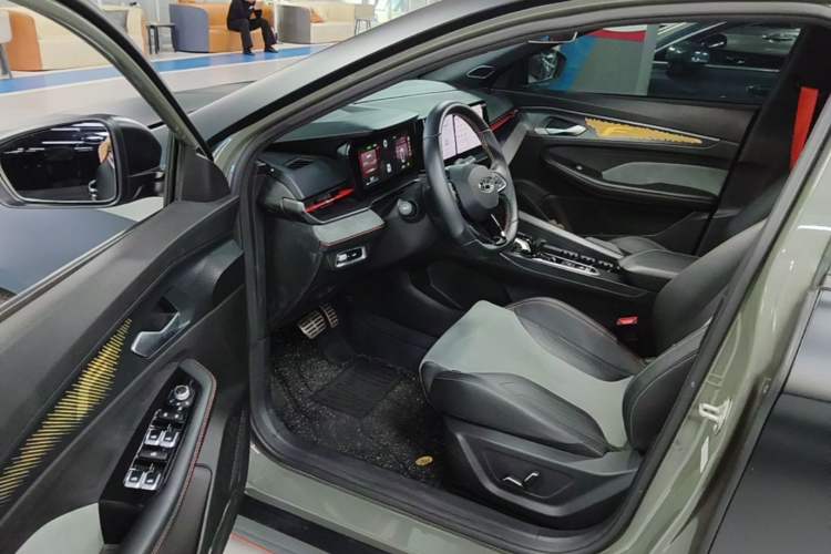 Used Geely Auto Binray 2022 Binrui COOL 1.5T DCT Electric Edition Driver Seat