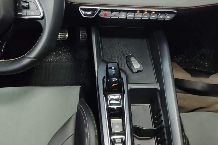 Used Geely Auto Binray 2022 Binrui COOL 1.5T DCT Electric Edition Gear Lever