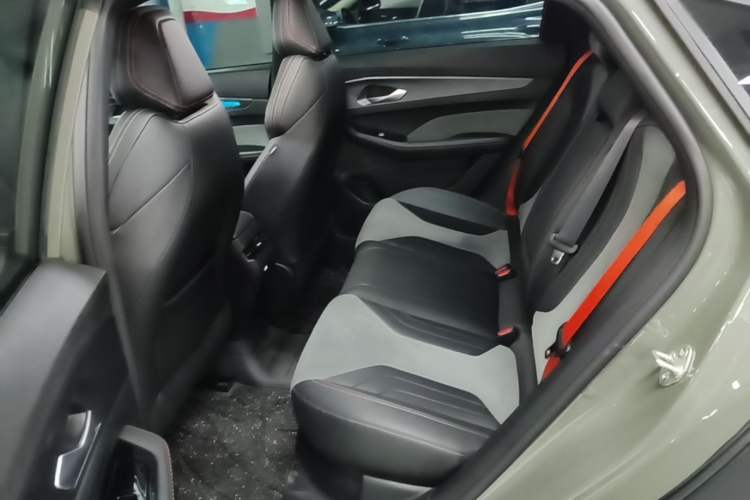 Used Geely Auto Binray 2022 Binrui COOL 1.5T DCT Electric Edition Left Rear Seat
