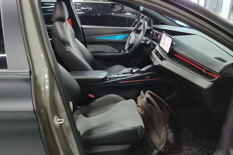 Used Geely Auto Binray 2022 Binrui COOL 1.5T DCT Electric Edition Right Front Seat