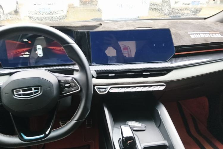 Used Geely Auto Binray 2022 Binrui COOL 1.5T DCT Electric Edition Center Console