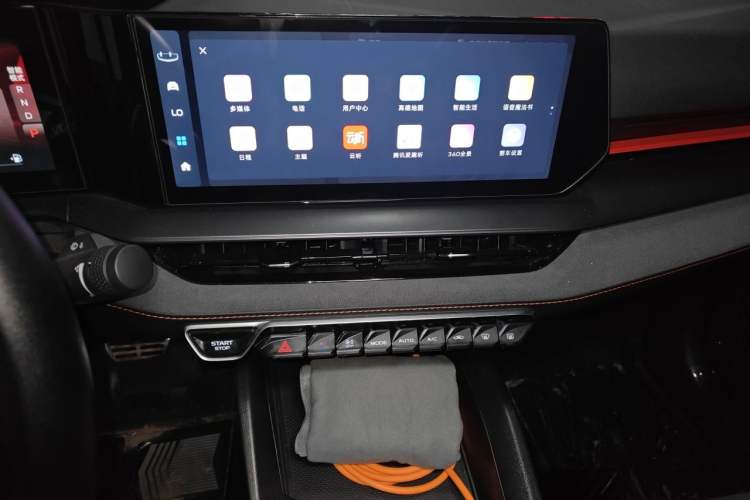 Used Geely Auto Binray 2022 Binrui COOL 1.5T DCT Electric Edition Audio And AC Panel