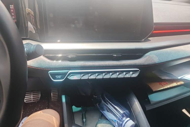 Used Geely Auto Binray 2022 Binrui COOL 1.5T DCT Thunder Edition Audio And AC Panel