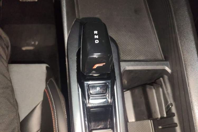 Used Geely Auto Binray 2022 Binrui COOL 1.5T DCT Thunder Edition Gear Lever