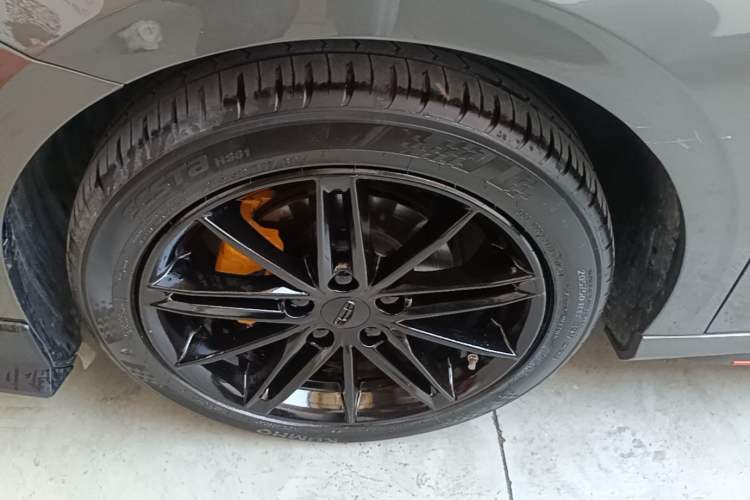 Used Geely Auto Binray 2022 Binrui COOL 1.5T DCT Electric Edition Left Front Wheel Hub