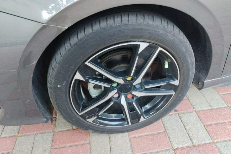 Used Geely Auto Binray 2022 Binrui COOL 1.5T DCT Electric Edition Left Front Wheel Hub