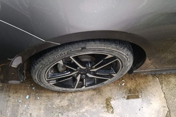 Used Geely Auto Binray 2022 Binrui COOL 1.5T DCT Electric Edition Left Front Wheel Hub