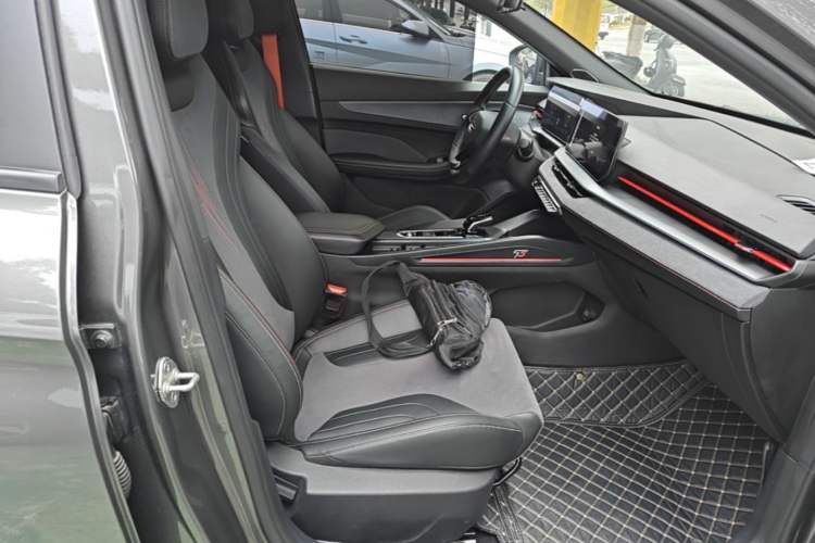 Used Geely Auto Binray 2022 Binrui COOL 1.5T DCT Electric Edition Right Front Seat