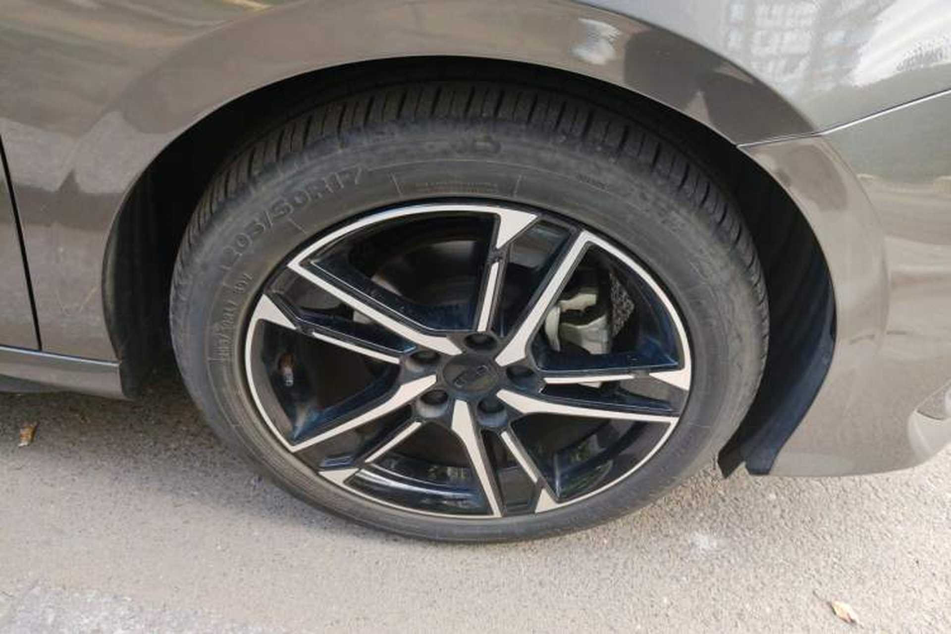Used Geely Auto Binray 2022 Binrui COOL 1.5T DCT Windstorm Edition Right Front Wheel Hub