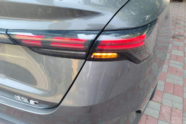 Used Geely Auto Binray 2022 Binrui COOL 1.5T DCT Electric Edition Right Rear Taillight