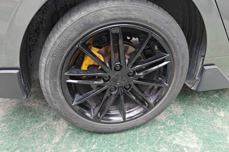 Used Geely Auto Binray 2022 Binrui COOL 1.5T DCT Electric Edition Right Rear Wheel Hub