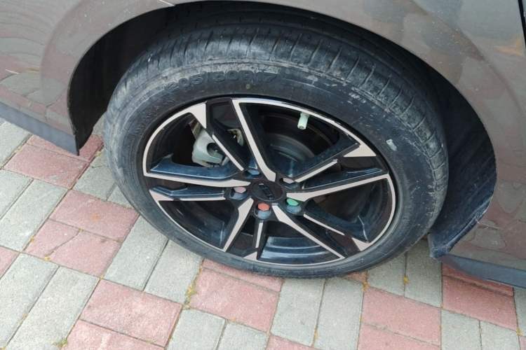 Used Geely Auto Binray 2022 Binrui COOL 1.5T DCT Electric Edition Right Rear Wheel Hub