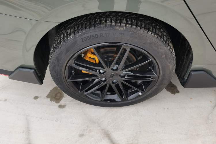 Used Geely Auto Binray 2022 Binrui COOL 1.5T DCT Thunder Edition Right Rear Wheel Hub
