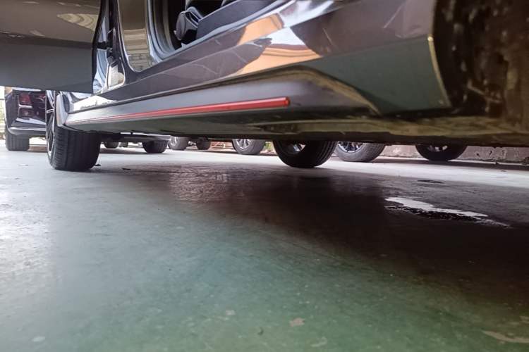 Used Geely Auto Binray 2022 Binrui COOL 1.5T DCT Electric Edition Right Side Sill