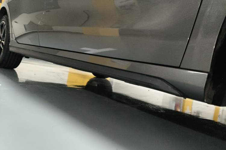 Used Geely Auto Binray 2022 Binrui COOL 1.5T DCT Electric Edition Right Side Sill