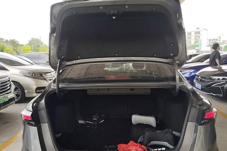 Used Geely Auto Binray 2022 Binrui COOL 1.5T DCT Electric Edition Trunk
