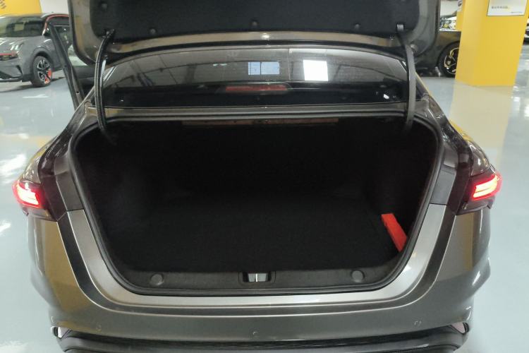Used Geely Auto Binray 2022 Binrui COOL 1.5T DCT Electric Edition Trunk