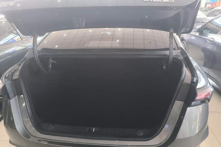 Used Geely Auto Binray 2022 Binrui COOL 1.5T DCT Electric Edition Trunk