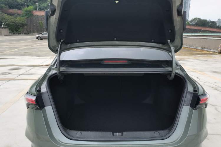 Used Geely Auto Binray 2022 Binrui COOL 1.5T DCT Thunder Edition Trunk