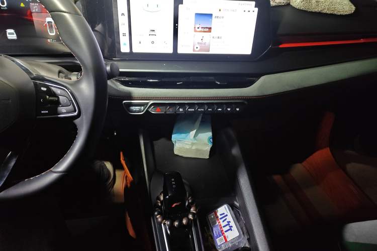 Used Geely Auto Binray 2022 Binrui COOL 1.5T DCT Electric Edition Audio And AC Panel
