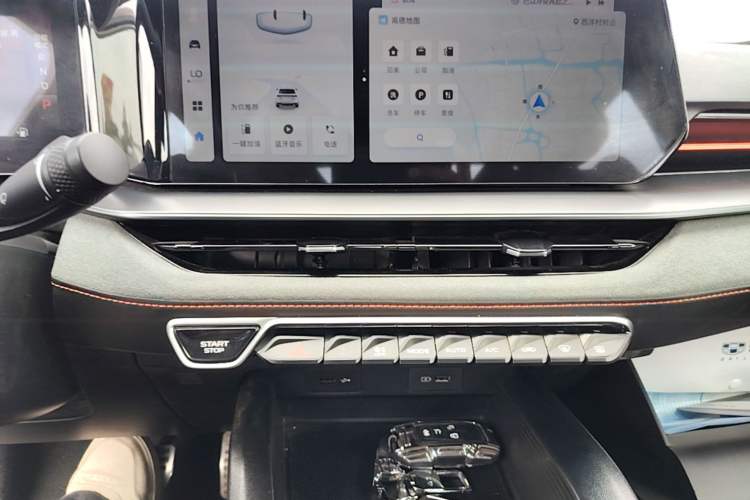 Used Geely Auto Binray 2022 Binrui COOL 1.5T DCT Electric Edition Audio And AC Panel