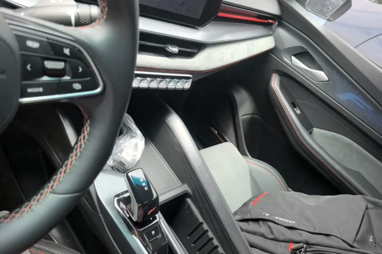 Used Geely Auto Binray 2022 Binrui COOL 1.5T DCT Electric Edition Audio And AC Panel