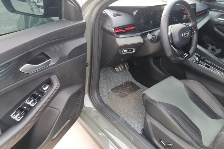 Used Geely Auto Binray 2022 Binrui COOL 1.5T DCT Electric Edition Driver Seat
